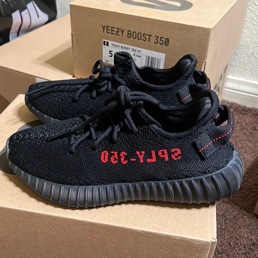 Yeezy Boost 350 V2